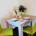 Weincafe Korkenzieher بريديل
